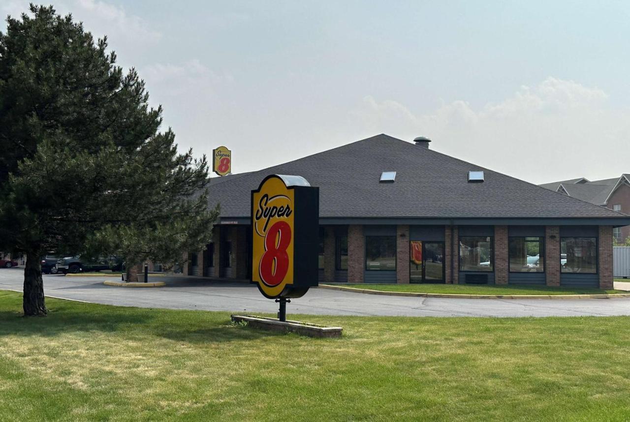 Super 8 By Wyndham Green Bay I-43 Bus. Park מראה חיצוני תמונה